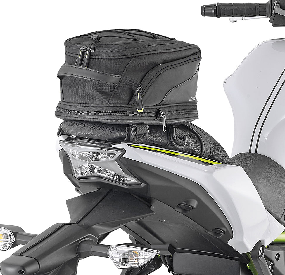 GIVI EA132B 11LTR UNIVERSAL MAGNETIC TAIL BAG